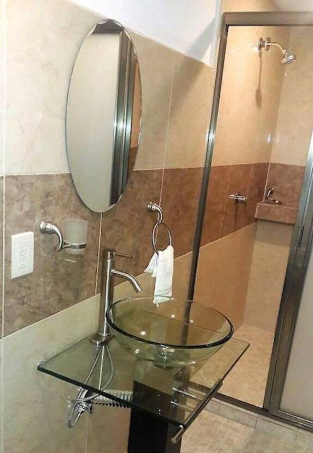 Hotel Versalles Suites Cancún Extérieur photo