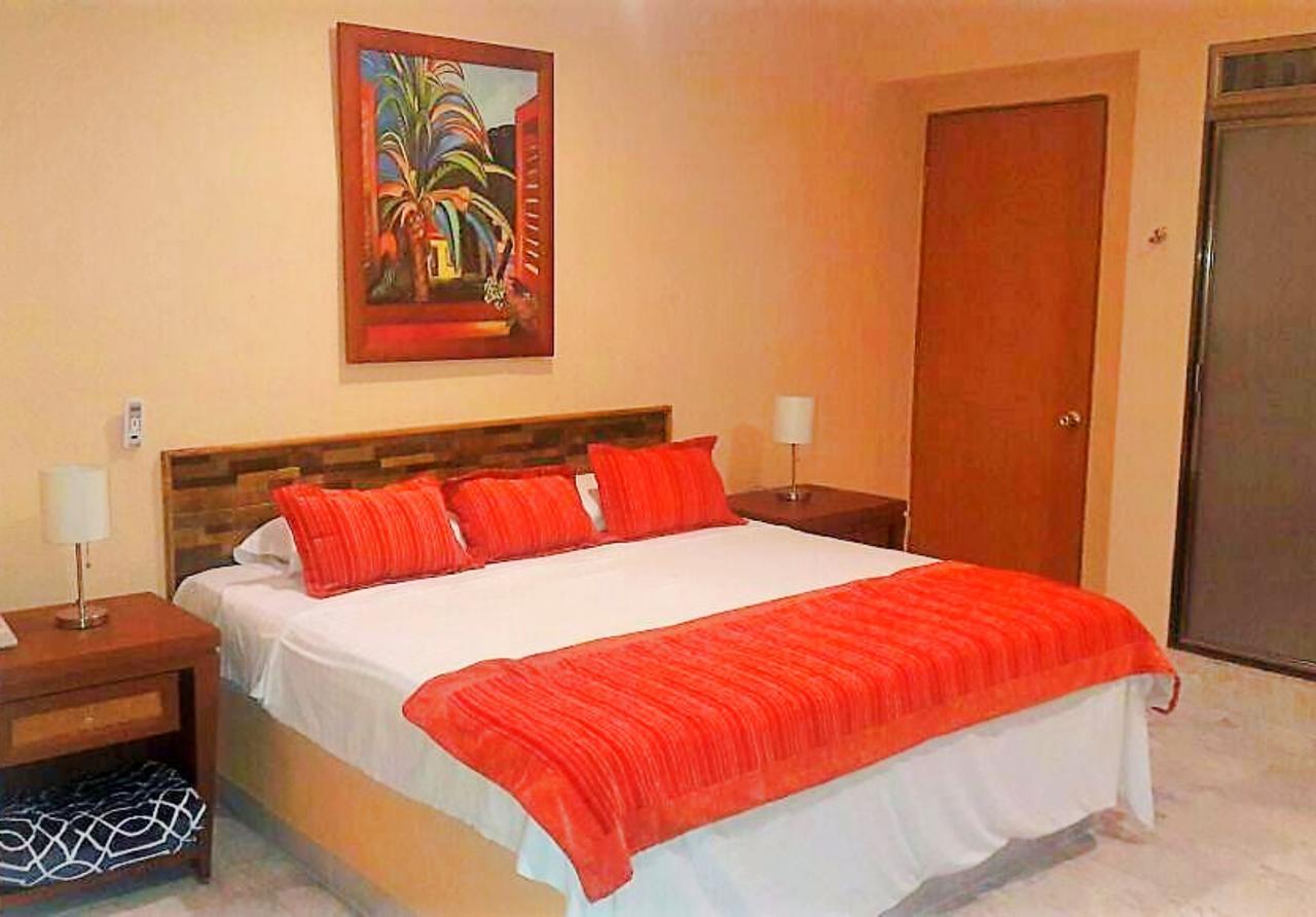 Hotel Versalles Suites Cancún Extérieur photo