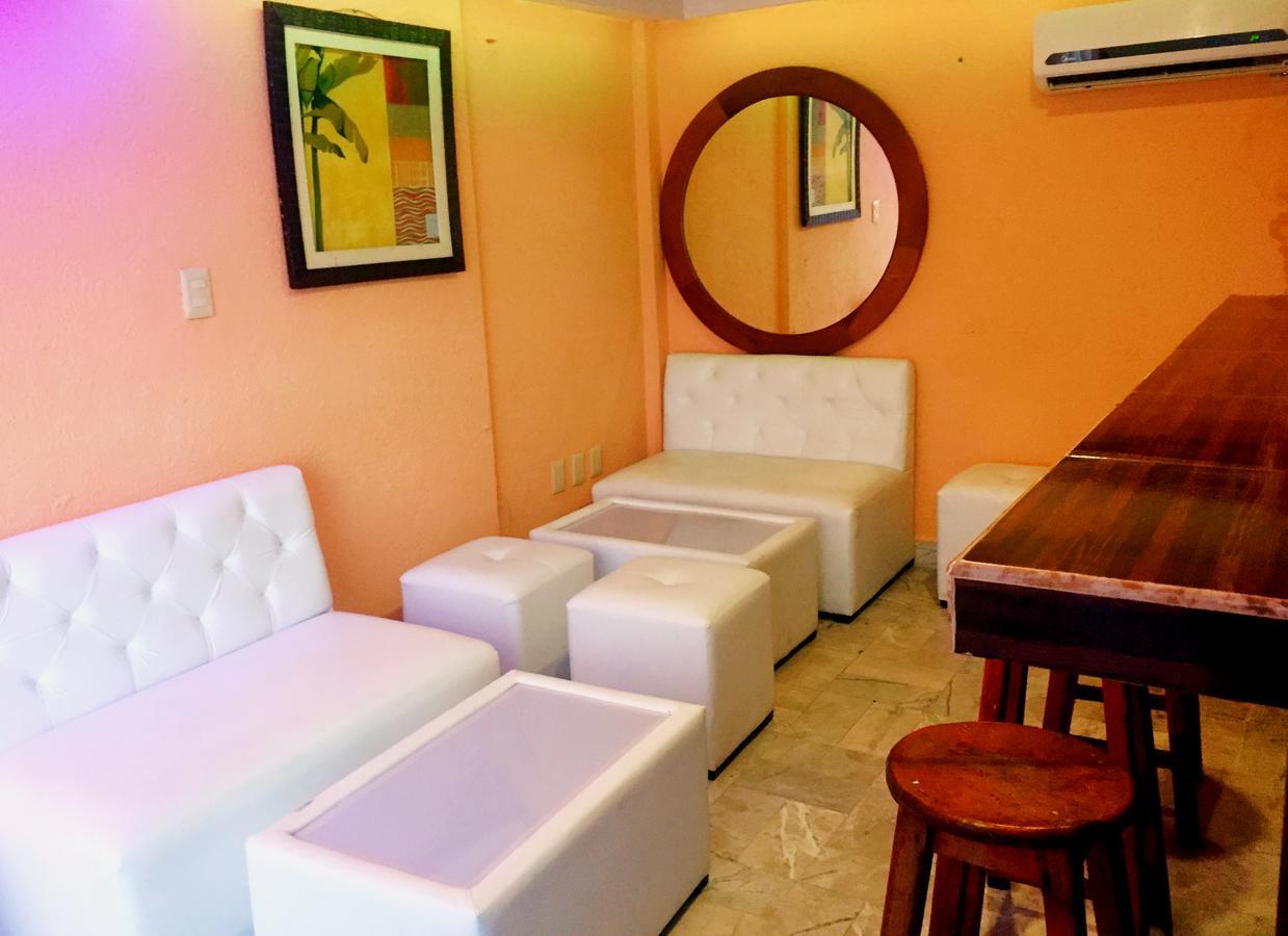 Hotel Versalles Suites Cancún Extérieur photo
