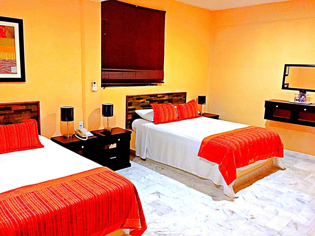Hotel Versalles Suites Cancún Extérieur photo