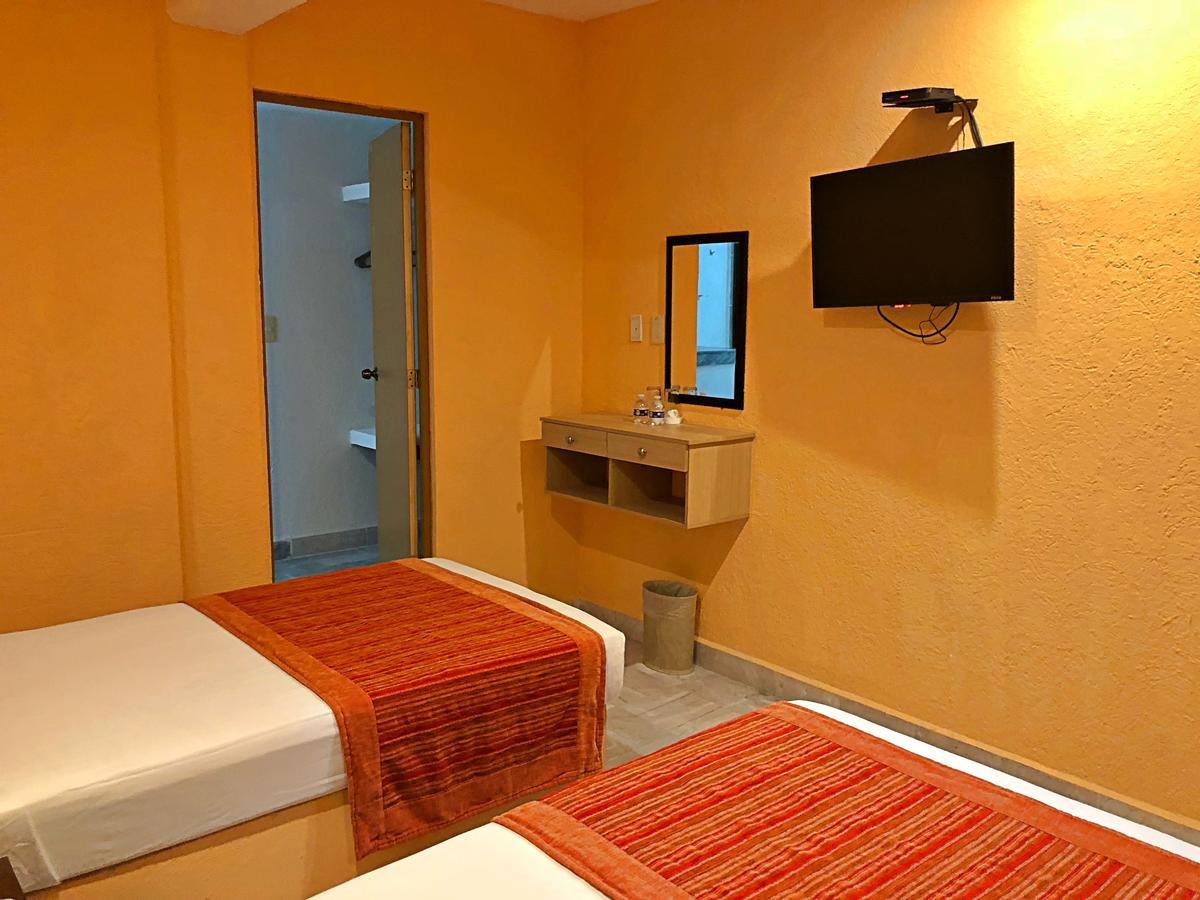 Hotel Versalles Suites Cancún Extérieur photo