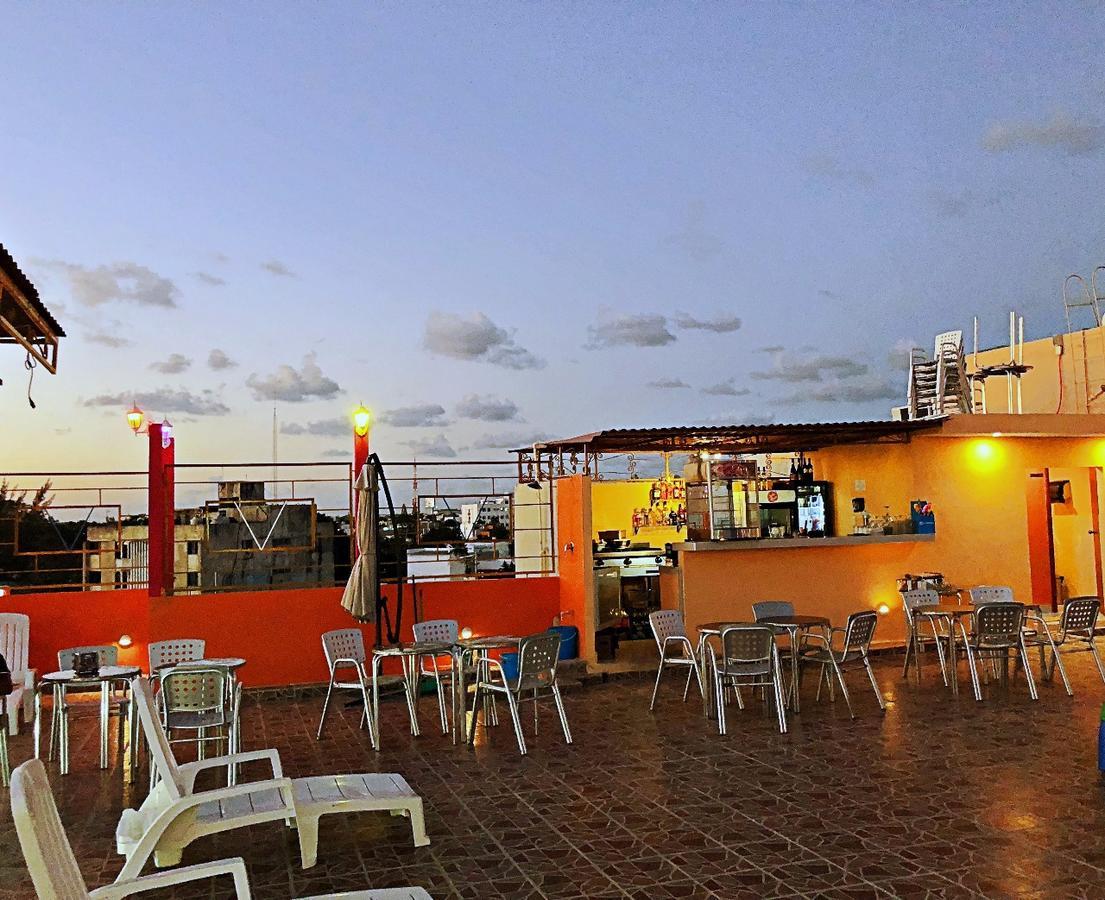 Hotel Versalles Suites Cancún Extérieur photo